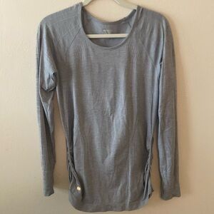 Athleta, gray large, long sleeve shirt